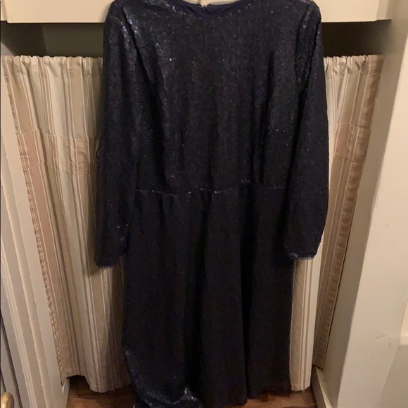 Navy long sleeved sequin dress - Picture 2 of 5